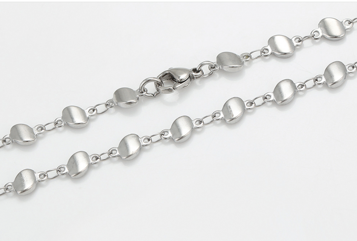 Elegant necklace silver plated