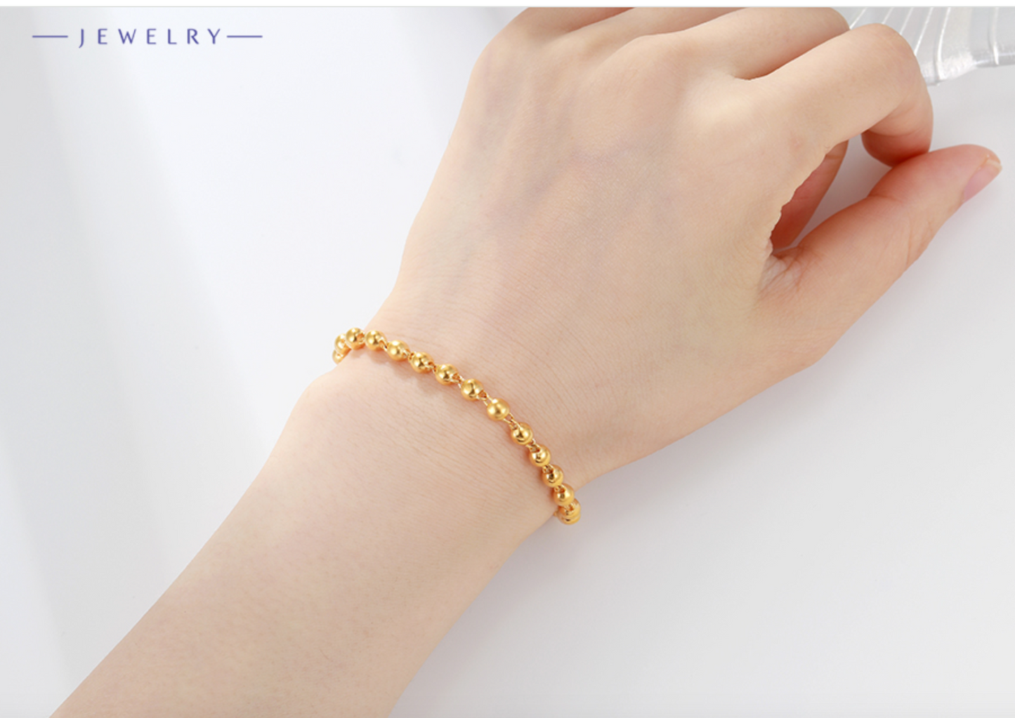 BRACELET A ELEGANT DESIGN