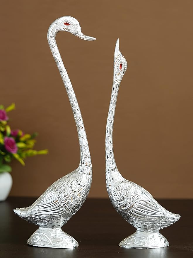 Silver Metal Handcrafted Swan Couple Statues Love Birds Figurines Decorative Showpieces - Romantic Feng Shui Idols - Ideal For Wedding, New Year, Valentine's Day Gifts As Home Office Decor
