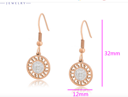 EARINGS SIMPLE AND SOBER
