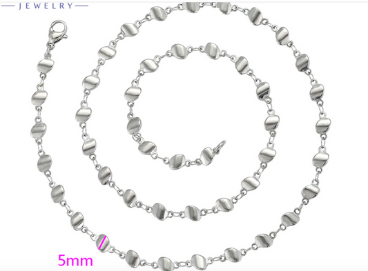 Elegant necklace silver plated