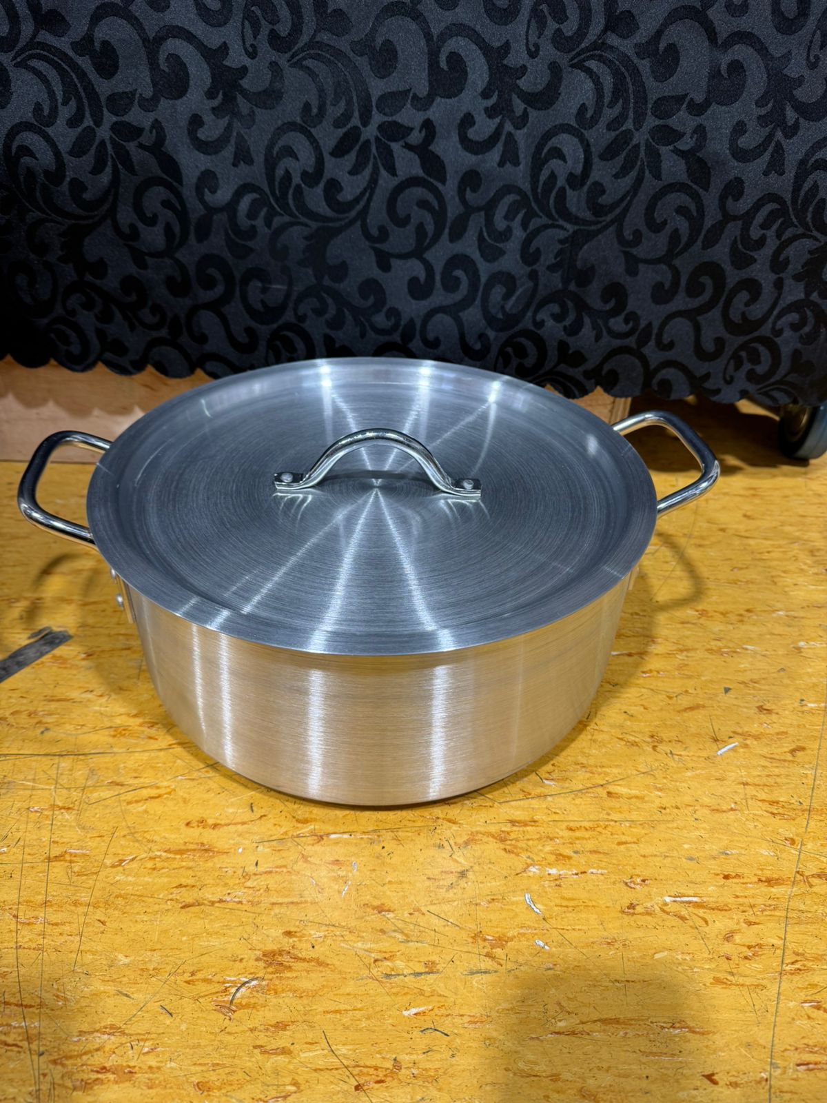5 set Aluminum Pots with Lids 26CM - 42.5CM Commercial/Domestic